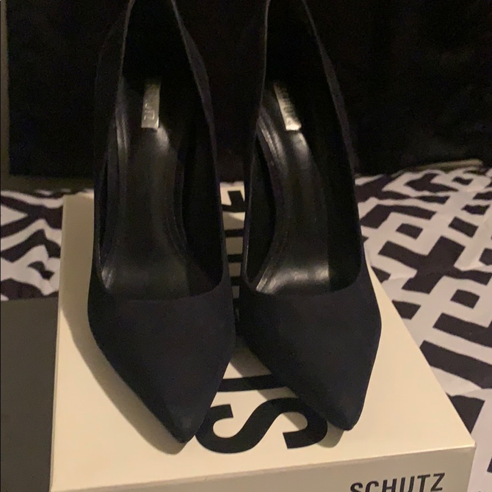 Never worn
